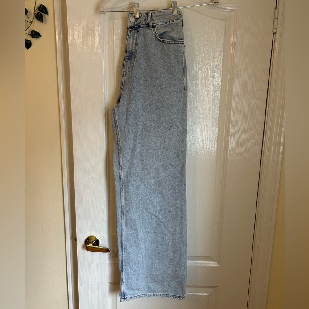 Zara Light Wash Wide Leg full length Jeans